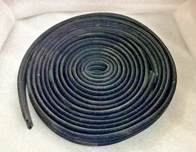 SUZUKI SAMURAI 85'-95' CANAL DE JANELA DE VIDRO BORRACHA LH e RH - Imagem 1 de 4