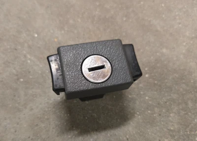 CHEVY BLAZER S10 FORD F150 BRONCO JEEP CONSOLE GLOVE BOX LOCK LATCH GRAY 78-96 Foto 1 de 4