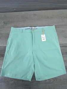 NWT Peter Millar Crown Sport Salem Performance Shorts Size 40 Pesto Green - Picture 1 of 10