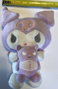 Peluche Sanrio Kuromi con oso 11” Hello Kitty 2023 - Imagen 1 de 9