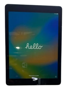 Apple iPad 5 32GB Space Gray MP2F2LL/A WiFi - Imagen 1 de 5