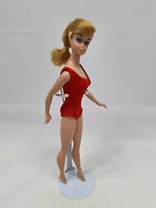 Vintage Barbie bambola #7 bionda vortice coda di cavallo originale vestito rosso Mattel Giappone 1964 - Foto 1 di 12