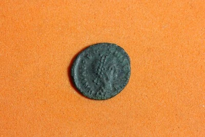 379-395 AD Roman Empire Theodosius I Follis Bronze Coin #M17947 - Image 1 of 2