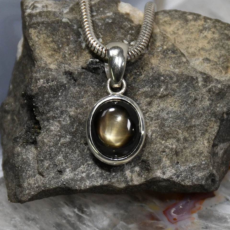 Schwarzer Stern Saphir Anhänger, 925er Silber, Edelsteinanhänger (15573) - Bild 1 von 1