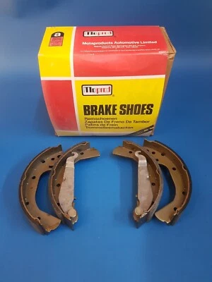 MOPROD MBS50 SHU151 REAR BRAKE SHOE SET FOR BEDFORD VAUXHALL CHEVANNE CHEVETTE - Image 1 of 2