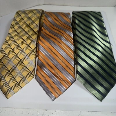 Lote de 3 Corbatas Saddlebred Para Hombre Dorado Azul Marino Cuadros Naranja Rayas Verdes Rayas Foto 1 de 4