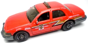 2017 MATCHBOX '06 FORD CROWN VICTORIA FIRE CHIEF RED 1:71 DIECAST 3" CAR W/ GOLD - Picture 1 of 6