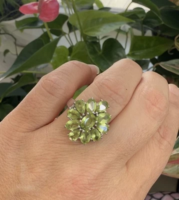 Ross Simon’s Gorgeous 5 Carat Peridot Cluster Ring Sterling Silver Size  7 - Image 1 of 4