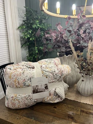 3pc Full/Queen Reversible Floral and Stripe Comforter Set Pink/Green - NEW - Image 1 of 4