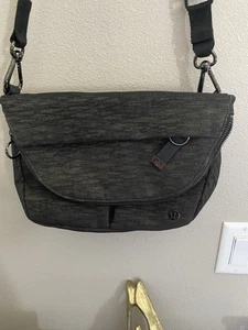 Lululemon RARE All Night Festival Bag Black / Deep Grey Crossbody - EXCELLENT - Picture 1 of 12
