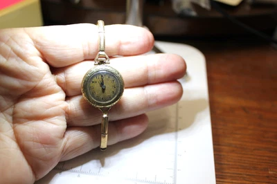 Vintage 14K Yellow Gold Silena Crest Wristwatch w/Gold Filled Band - 12.8 Grams - image 1 of 4