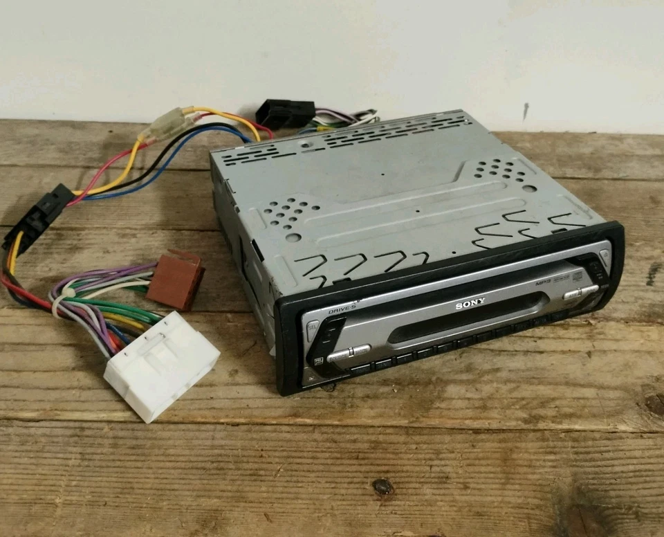 SONY CDX-S22 STEREO RADIO PLAYER HEAD UNIT Autoradio CD Vintage ✅ - Immagine 1 di 4