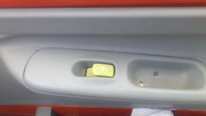 1x Schalter Tür Fenster Heber rechts Renault Twingo 1,2 11/98 original 28000 km - Bild 1 von 13
