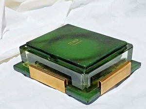 VINTAGE HEAVY GREEN GLASS MEN'S TRINKET/ HOLDER, SOAP DISH? MONOGRAMED - Imagen 1 de 12