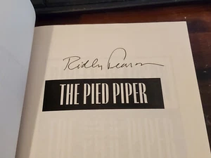 FLAT SIGNED The Pied Piper by Ridley Pearson (1998) Hardcover, 1st Edition/Print - Imagen 1 de 3