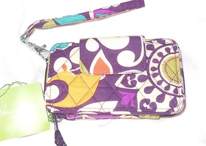 New with Tags Vera Bradley small SMARTPHONE WRISTLET in PLUM CRAZY 14416-137 - Picture 1 of 7