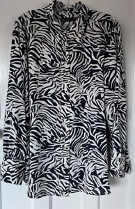 PRETTY MARKS & SPENCER NAVY BLUE AND IVORY PATTERNED SHIRT/BLOUSE- SIZE 22 - NEW