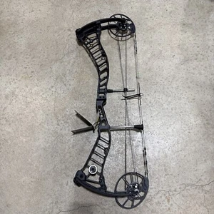 Bowtech Justice 70# Black RH - Picture 1 of 3