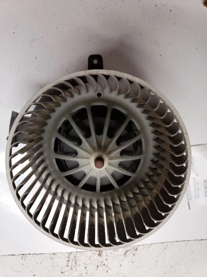 Motor de ventilador dianteiro compatível com 07-12 ACADIA 1306070 - Imagem 1 de 4