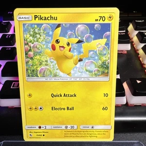 Pikachu 19/68 Hidden Fates Regular - Picture 1 of 2