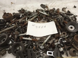 Land Rover LR3 Dismantling Hardware Fasteners Fittings Bolts & Nuts Fits 05-09 - Picture 1 of 12