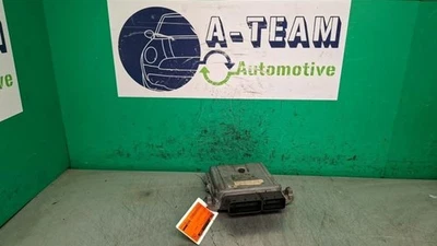 Centralina motore Mercedes-Benz Classe C Coupé C205 A2749000800 P23047995 - Immagine 1 di 3