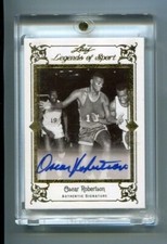 2012 Leaf Legends of Sport - OSCAR ROBERTSON - Gold Autograph - BUCKS  #d 1/5