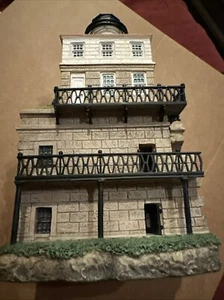 Harbor Lights 2002 LIGHTHOUSE CLARKS POINT MASSACHUSETTS #284 1757/5000 Limited - Picture 1 of 8