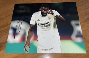 Foto firmada por Antonio Rudiger del Real Madrid 11x14 con prueba - Imagen 1 de 4