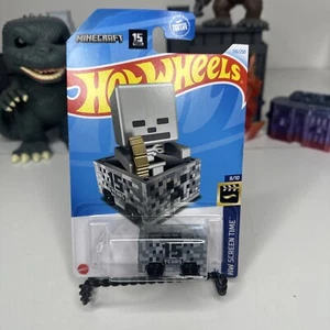 Mattel Hot Wheels 25/250 Minecraft Minecart  10/10 HW Screen Time 2017 Skeleton - Picture 1 of 11