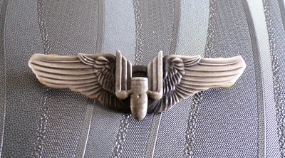 INSIGNE MILITAIRE AIR GUNNER  US AIR FORCE REPLIC WWII US ARMY TBE - Photo 1/2