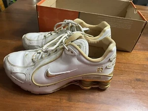 NIKE SHOX Monster Women’s Vintage Metallic Gold / White Sparkle Shoes! 5Y Wom6.5 - Picture 1 of 7