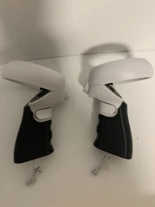 Oculus Quest 2 Black Controller Multi Game Pistol Grip Set Accessory NEW - Picture 1 of 2