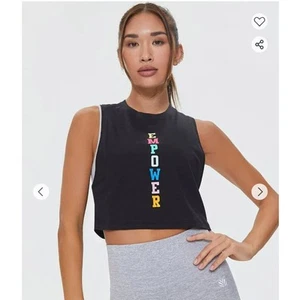 Camiseta sin mangas Forever 21 F21 Active Empower gráfica muscular nueva sin etiquetas, mediana para mujer - Imagen 1 de 10