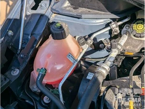 Renault Captur Water Coolant Expansion Tank Reservoir 0.9 TCe 90 Petrol MK1 J87 - Picture 1 of 3