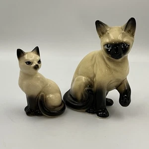 VTG Set of 2 Sitting Siamese Cats Porcelain Ceramic Figurine 6” & 4" MCM Japan - Picture 1 of 9