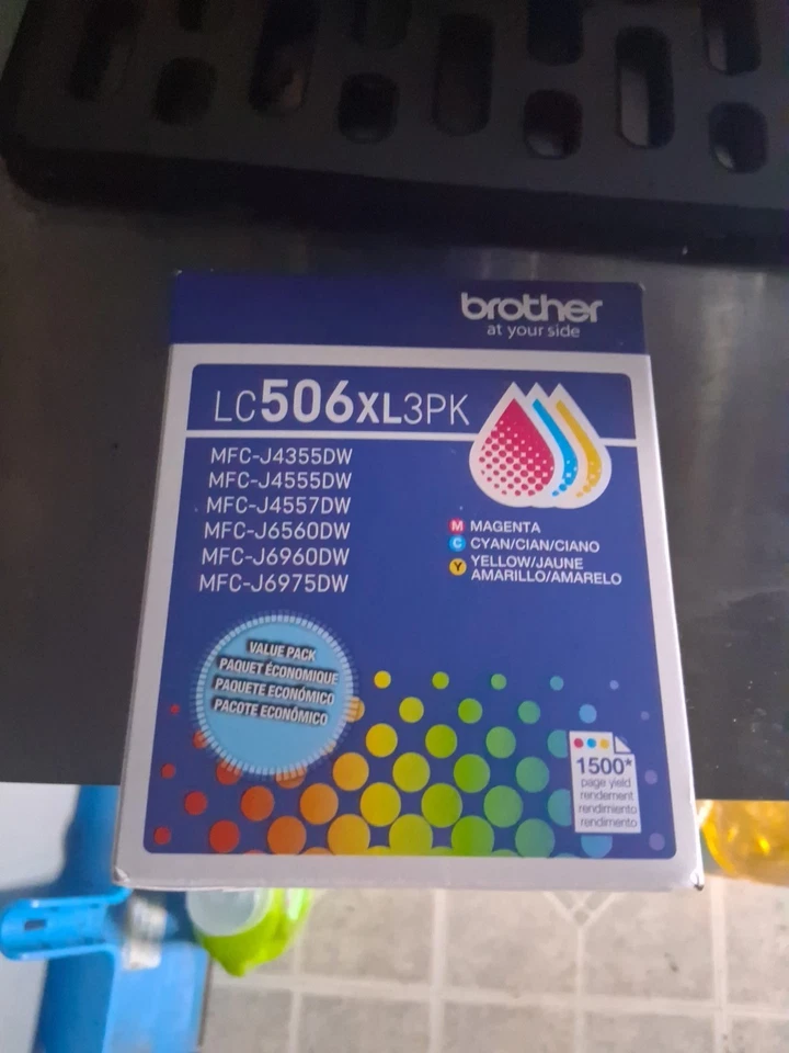 Paquete de 3 cartuchos de tinta color de alto rendimiento Brother genuinos LC506XL3PKS - cian/magent Foto 1 de 1