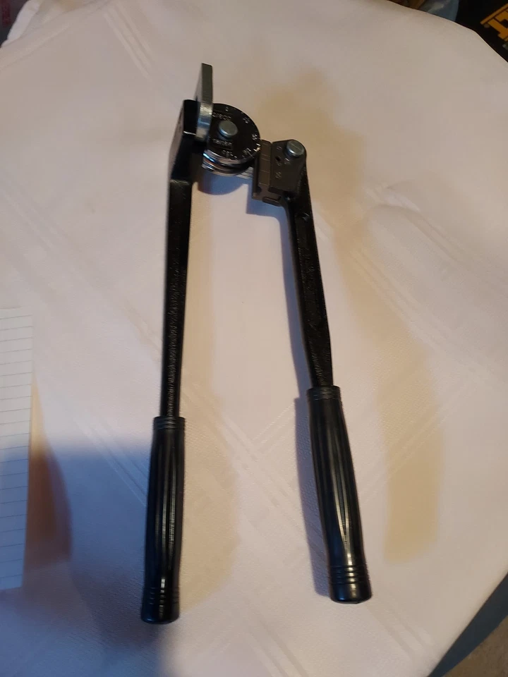 Tubing Bender By Ridgid,  Ireland,  3/8" O.D., 15/16 Radius, 12.1/2" Long - Image 1 of 4