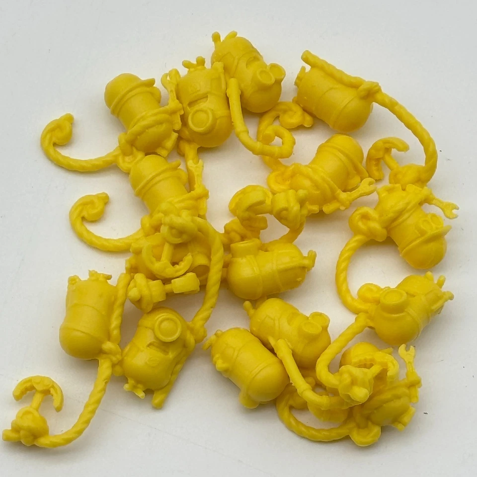Kerplunk Don't Let the Minions Fall 15 Yellow Plastic Minions 2016 repuesto Foto 1 de 1