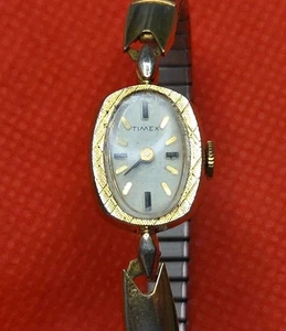 Reloj Timex De Colección Para Mujer 15mm Bisel Texturizado Tono Dorado 17 Joyas Cuerda Banda Flexible - Imagen 1 de 23