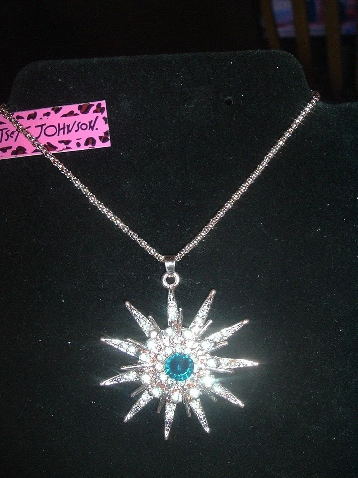 Colar pingente Betsey Johnson transparente azul cristal SUN BURST SPRAY RAIOS NOVO COM ETIQUETAS - Imagem 1 de 4