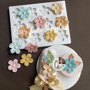 Molde de silicona para flores de 5 pétalos, 12 cavidades - Imagen 1 de 6