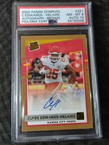    Clyde EdwardsHelaire - ROOKIE - Auto Donruss - Bronze SSP - PSA 🔥 Action - Packed🔥 - Bild 1 von 3