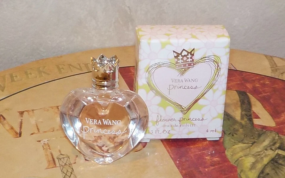 Vera Wang FLOWER PRINCESS Perfume Nuevo en Caja Hermosa Botella EDT Tamaño de Viaje Foto 1 de 1