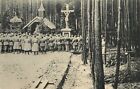 Carte postale de la Première Guerre mondiale soldats allemands prient à la chapelle chrétienne de l'autel