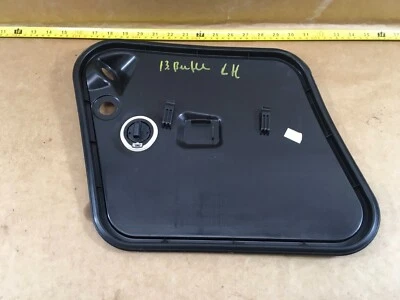 Крышка доступа для левой двери 2012 - 2016 Volkswagen Beetle 5C5837915 от оригинального производителя. - Изображение 1 из 4