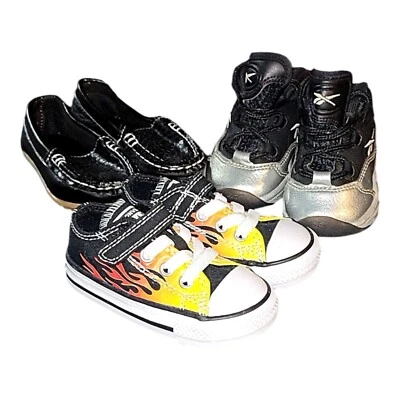 Pacote de tênis tamanho 4 Reebok Question Mid Iverson/Converse Boys Chuck Taylor  - Imagem 1 de 4