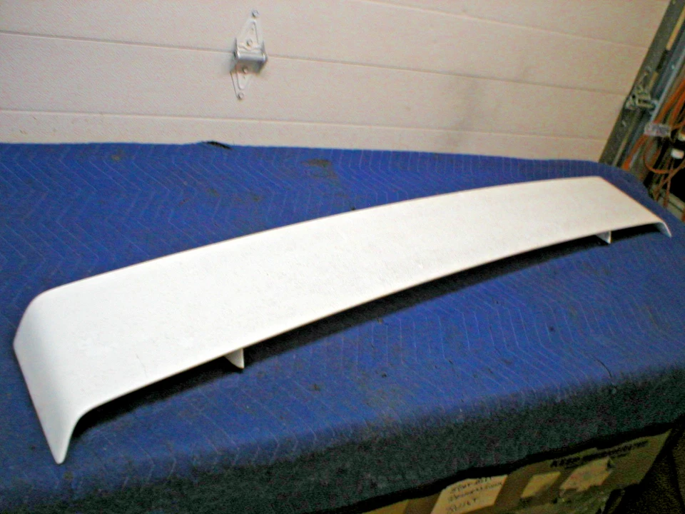 1982-92 Firebird Trans Am Formula escotilla trasera cubierta alerón presa de aire lámina GM BLANCO Foto 1 de 4