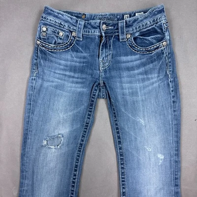 Pantalones de mezclilla Miss Me Jeans para mujer 28 Bootcut azul bordado aplastado destruido Foto 1 de 4