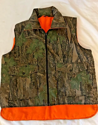 Realtree Conceal Reversible Hunting Vest Size L - Image 1 of 4